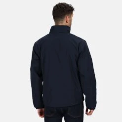 Regatta Mens Pace II Lightweight Waterproof Jacket (Black) -Hiking Equipment Store kac1c33c8aea65ca5f65bd42d06ce7e42