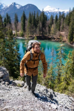 Men's Travel Trekking 3-in-1 Waterproof Jacket TRAVEL 900 COMPACT -10 °C -Hiking Equipment Store kdf5c3453d0d262d6b4fb6d2e98dcc805